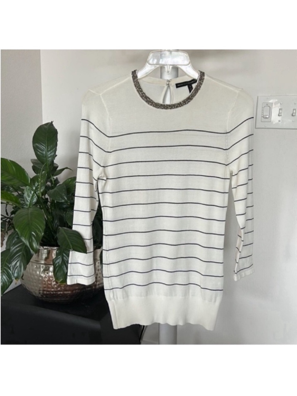 White House Black Market knit striped Top/Shirt/Blouse Sz S Beaded lightweight